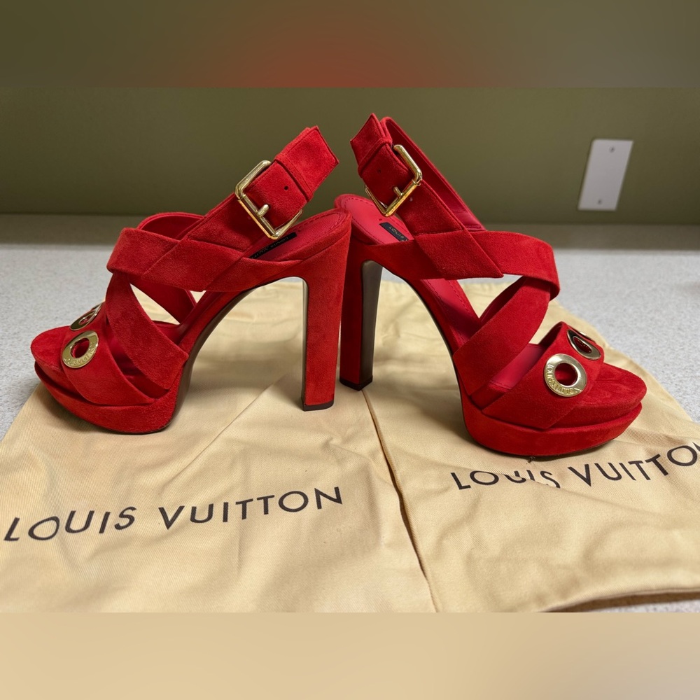 LOUIS VUITTON RED SUEDE PLATFORM HEELS Size 36